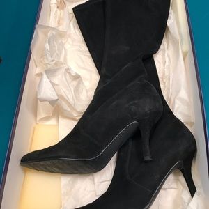 Stuart Weizmann Suede pull-on Boots.